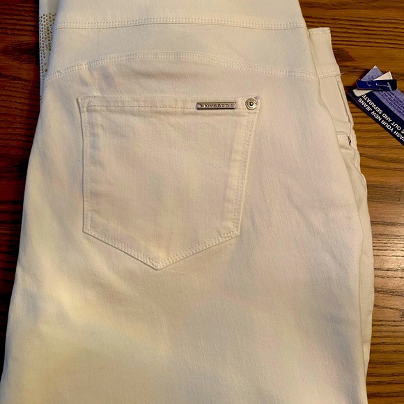 New with tags Nygard stretch denim pants - Picture 2 of 5